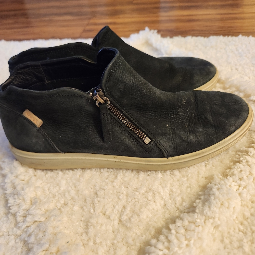 Womans Ecco Shoe